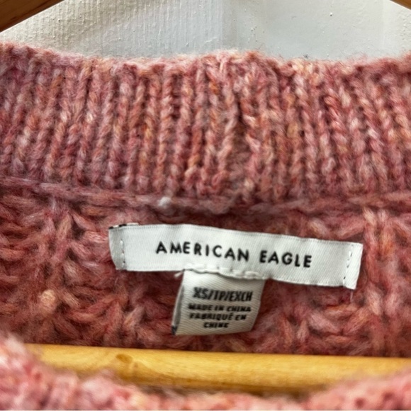American Eagle | Pale Pink Slightly Cropped Chunky Cozy Crewneck Sweater Size XS - Picture 8 of 8